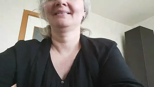 EdithManning online show from May 2026 10:36:01 AM