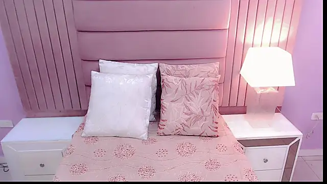 Snapshot of SexyValeriaa chatting on January 2025 12:41:01 PM SexyValeriaa online show from January 2025 12:41:01 PM