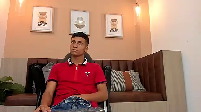 Snapshot of wolf_james123 chatting on February 2025 02:29:02 AM wolf james123 online show from February 2025 02:29:02 AM