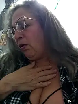 Snapshot of miisevvie_ chatting on February 2025 08:29:02 AM miisevvie online show from February 2025 08:29:02 AM