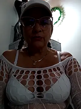 Snapshot of miisevvie_ chatting on February 2025 09:01:01 AM miisevvie online show from February 2025 09:01:01 AM