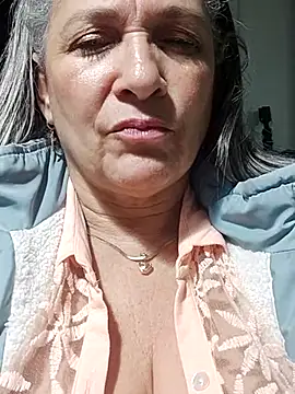 Snapshot of miisevvie_ chatting on March 2025 08:38:01 AM miisevvie online show from March 2025 08:38:01 AM