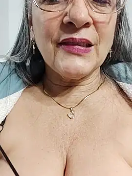 Snapshot of miisevvie_ chatting on March 2025 09:44:01 AM miisevvie online show from March 2025 09:44:01 AM