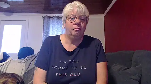 canadiancougar1965 online show from November 2025 12:26:01 PM