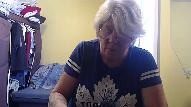 Snapshot of canadiancougar1965 chatting on February 2026 05:11:02 PM canadiancougar1965 online show from February 2026 05:11:02 PM