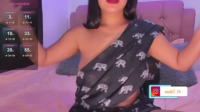 Snapshot of shara_queen1 chatting on December 2024 12:31:01 PM shara queen1 online show from December 2024 12:31:01 PM