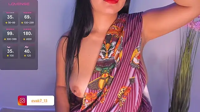 Snapshot of shara_queen1 chatting on February 2025 02:31:01 AM shara queen1 online show from February 2025 02:31:01 AM