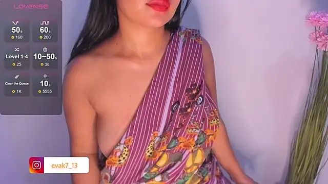 Snapshot of shara_queen1 chatting on March 2025 06:36:02 AM shara queen1 online show from March 2025 06:36:02 AM