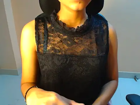 Snapshot of Chandani-Love chatting on April 2026 06:52:01 AM Chandani-Love online show from April 2026 06:52:01 AM