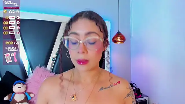 antonelllepiercee online show from February 2025 11:51:02 AM