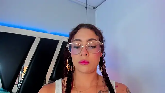 antonelllepiercee online show from March 2025 11:40:01 AM