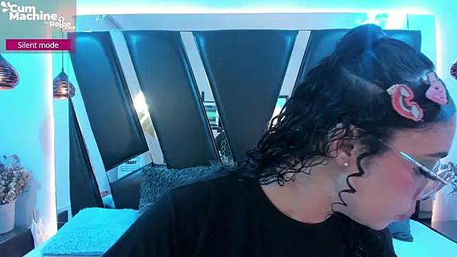 antonelllepiercee online show from September 2025 11:32:02 AM