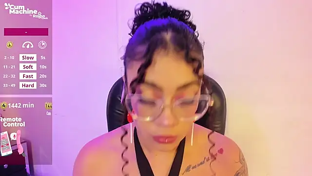 antonelllepiercee online show from September 2025 11:31:02 AM