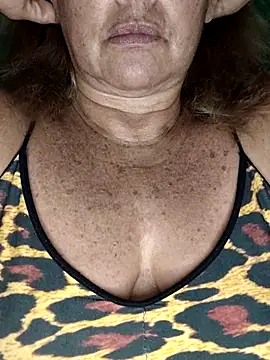 Kasandra Ho online show from October 2025 01:04:02 AM