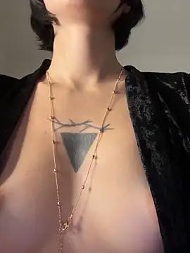 kikidoll online show from November 2025 12:11:02 AM