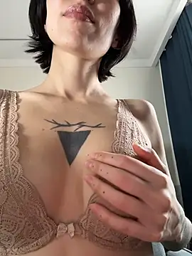 kikidoll online show from March 2026 03:06:02 AM