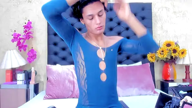 NahomiWhitel online show from October 2025 03:22:01 PM