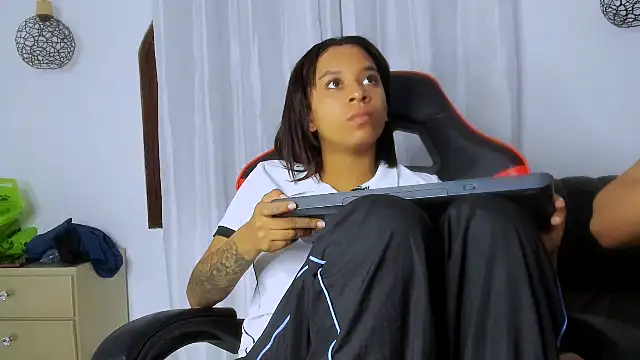 Fernanda brown18 online show from December 2025 08:22:01 AM