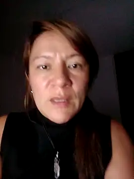 Snapshot of Skylar-Vox- chatting on February 2025 11:39:01 PM Skylar-Vox- online show from February 2025 11:39:01 PM