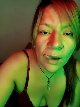 Snapshot of Skylar-Vox- chatting on February 2025 01:40:02 AM Skylar-Vox- online show from February 2025 01:40:02 AM