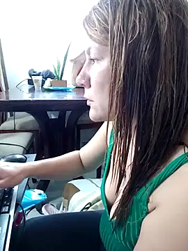 Snapshot of Skylar-Vox- chatting on October 2025 09:58:02 PM Skylar-Vox- online show from October 2025 09:58:02 PM