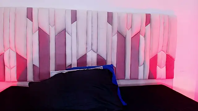 mia stanfort online show from November 2025 07:13:02 PM