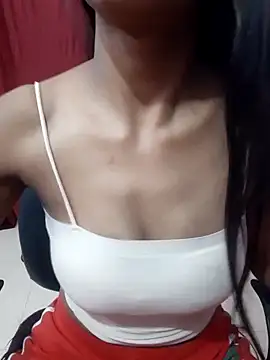 Snapshot of gulabo-Queen chatting on December 2025 07:53:02 PM gulabo-Queen online show from December 2025 07:53:02 PM