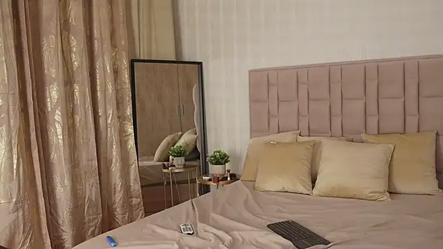 Snapshot of GabyRios chatting on February 2025 11:15:02 PM GabyRios online show from February 2025 11:15:02 PM