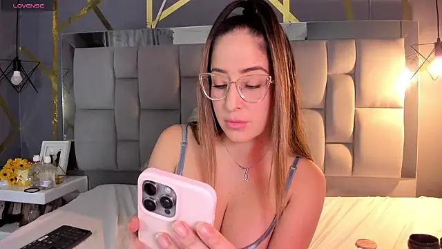 AliceSteel12 online show from October 2025 11:11:02 PM