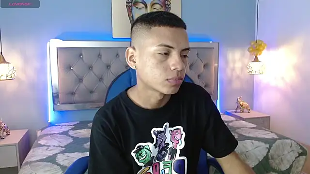 OwenStone  online show from December 2024 08:36:01 PM