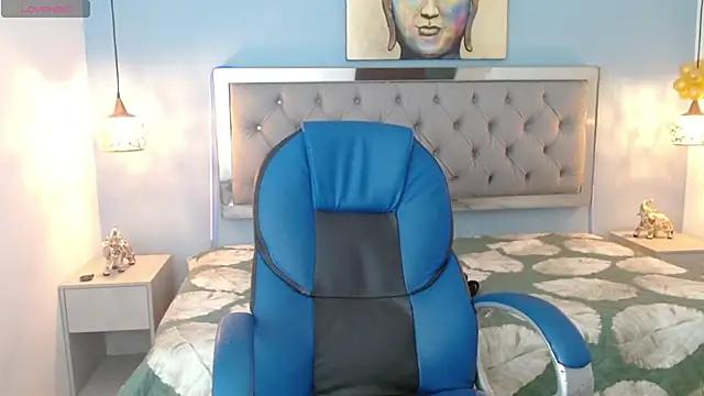 OwenStone  online show from December 2024 11:38:02 PM