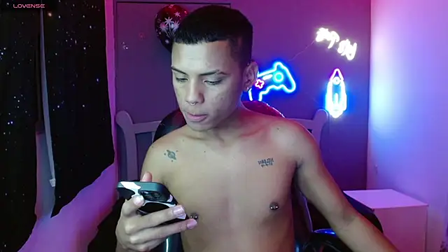 OwenStone  online show from January 2025 08:07:02 PM