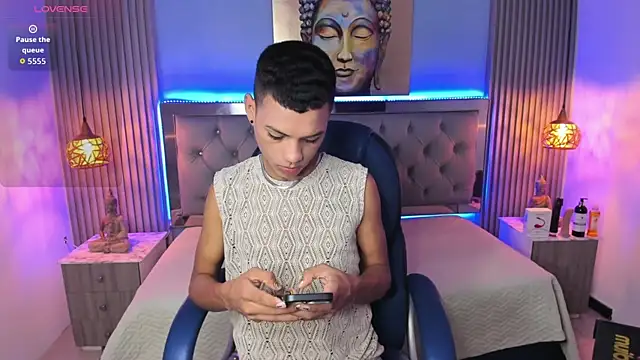 OwenStone  online show from September 2025 04:12:02 AM