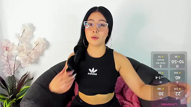 Annie9  online show from March 2025 04:56:01 AM