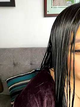 Annie9  online show from September 2025 10:09:01 PM