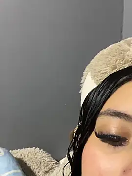 Annie9  online show from April 2026 02:17:02 AM