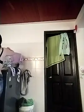 Lucianaferro  online show from November 2025 03:36:01 PM