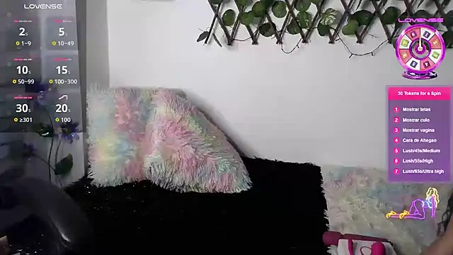 EmberEyes 999 online show from December 2025 06:36:01 PM