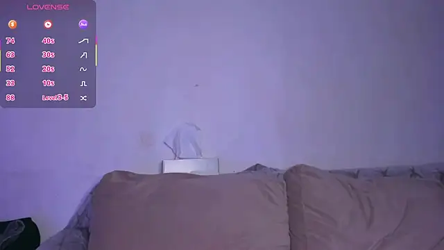 AdellaLoveX online show from July 2026 05:00:01 AM