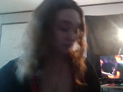 Snapshot of IvanaPlenty chatting on January 2025 10:40:01 AM IvanaPlenty online show from January 2025 10:40:01 AM