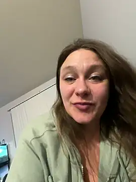 Snapshot of IvanaPlenty chatting on March 2026 10:42:01 AM IvanaPlenty online show from March 2026 10:42:01 AM