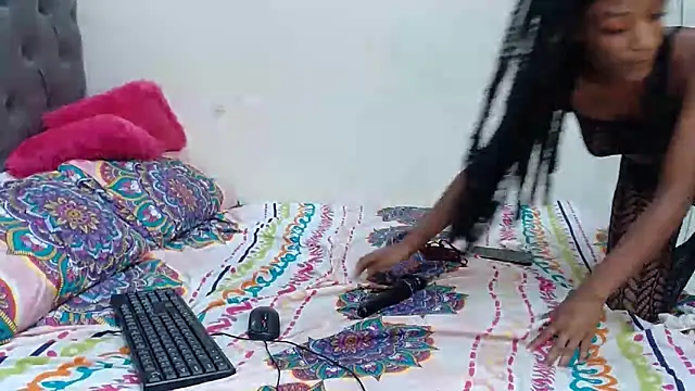 Snapshot of SHANTYBABE chatting on December 2024 01:18:01 AM SHANTYBABE online show from December 2024 01:18:01 AM