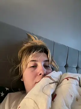 Snapshot of Curvy_Rosie99 chatting on December 2024 02:12:01 PM Curvy Rosie99 online show from December 2024 02:12:01 PM