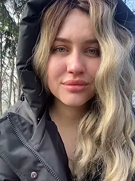 KikiWatson online show from December 2024 11:07:02 AM