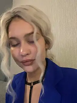 KikiWatson online show from January 2025 11:23:02 AM