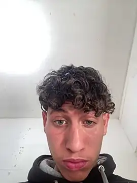 LatinBoysxxx online show from April 2026 08:09:02 PM