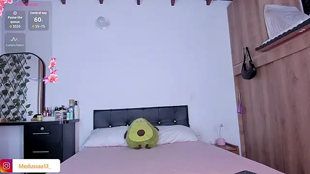 Snapshot of medussa13_ chatting on March 2026 12:08:01 PM medussa13 online show from March 2026 12:08:01 PM