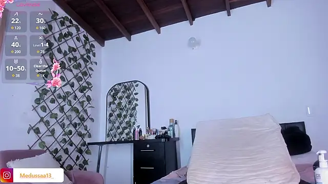 Snapshot of medussa13_ chatting on March 2026 12:10:02 PM medussa13 online show from March 2026 12:10:02 PM