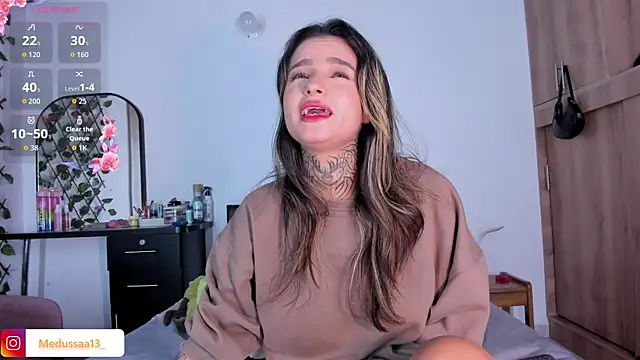 Snapshot of medussa13_ chatting on April 2026 12:30:02 PM medussa13 online show from April 2026 12:30:02 PM