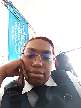 Snapshot of Cinnamon-Skin chatting on December 2024 08:14:02 PM Cinnamon-Skin online show from December 2024 08:14:02 PM